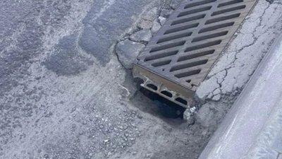 У Львові на улюбленій вулиці Зубача можна провалитись під землю