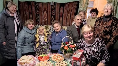 Мешканка Золочівського району відзначила 100-річний ювілей (ФОТО, ВІДЕО)