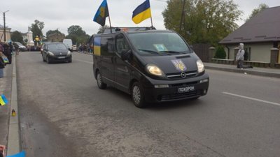 Меденичі зустріли тіло 50-річного Героя України (ФОТО)