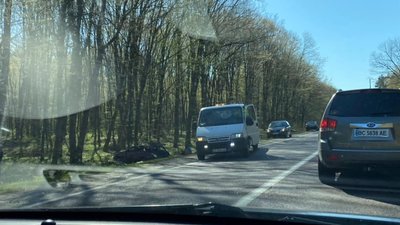 На трасі біля Новояворівська загинув водій (ФОТО)