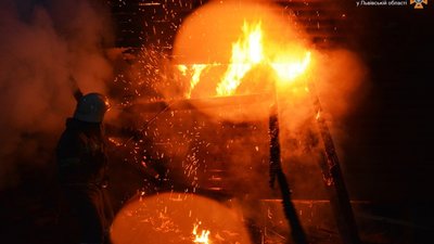 На Львівщині під час пожежі виявили тіло чоловіка