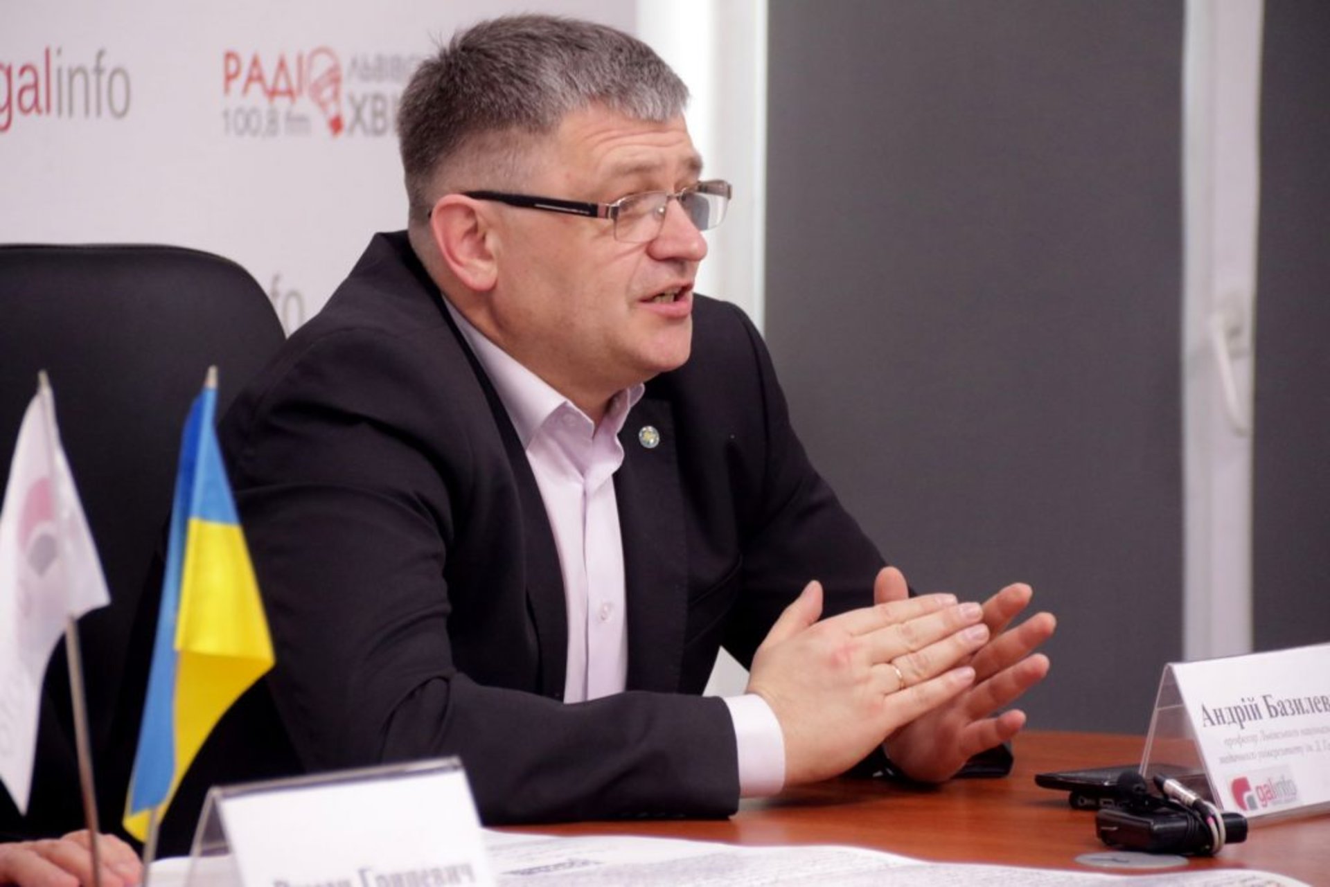 Сімейні лікарі Львівщини закликали зберегти медичну реформу і підтримати Порошенка. Фото 4studio