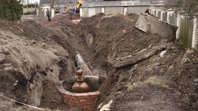 На Львівщині через недбальство комунальників селяни чотири місяці живуть у багні (ВІДЕО)