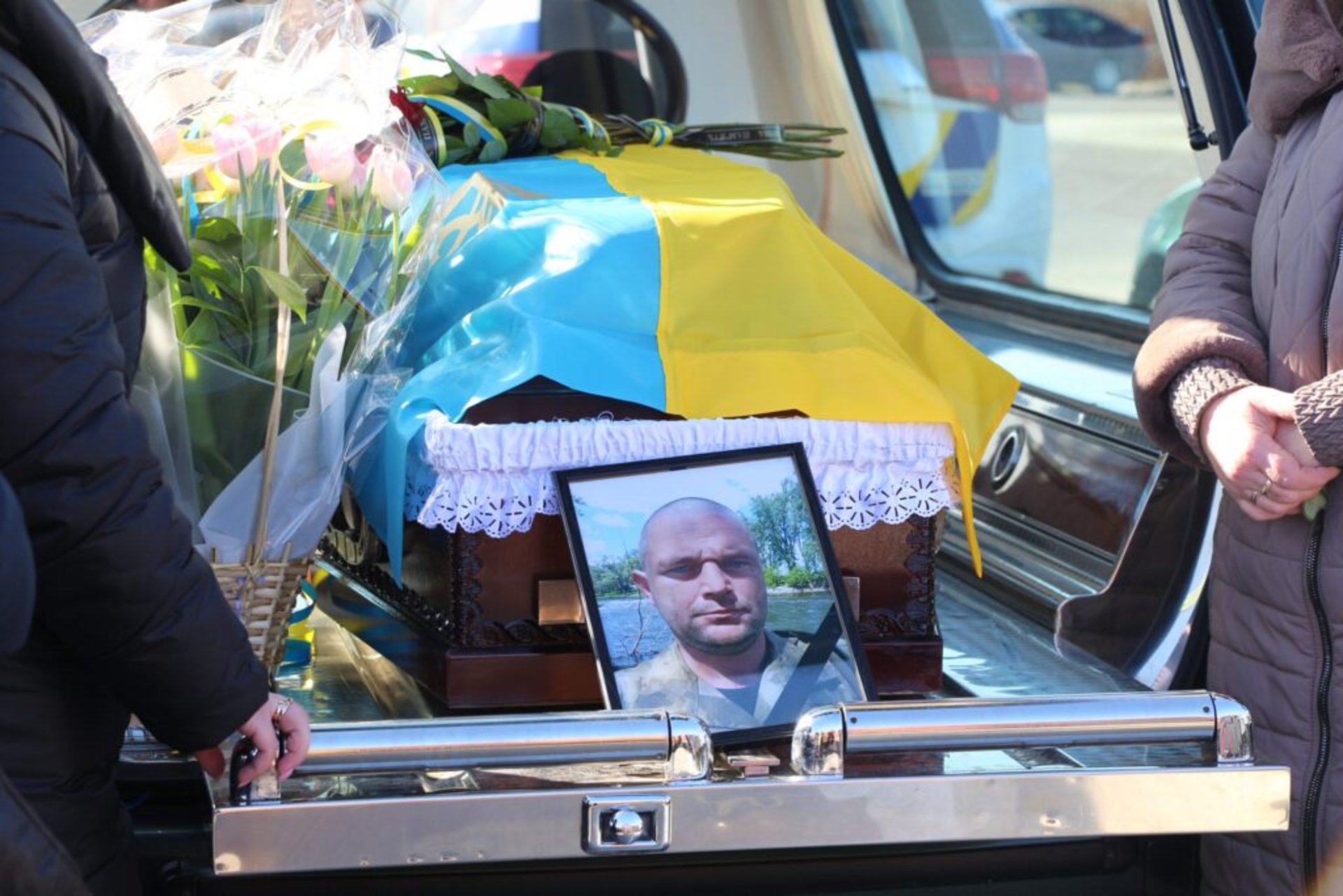 Дрогобиччина попрощалась із трьома полеглими Героями