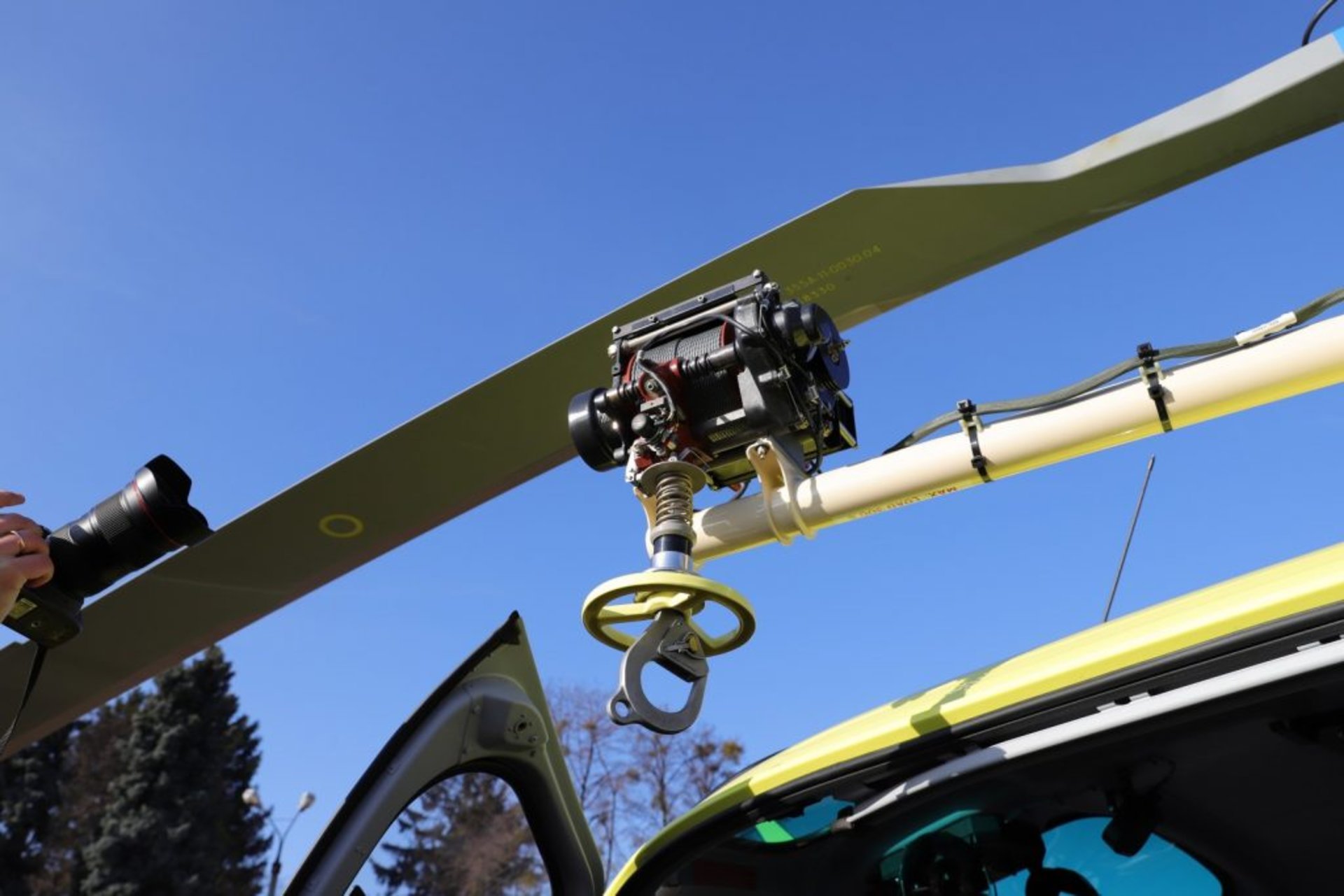 Україна отримала від Франції два гелікоптери Airbus H125. Фото ДПСУ