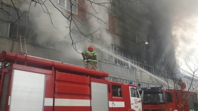 У Львові горіли складські будівлі на вулиці Шевченка