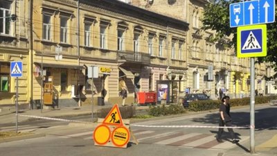У центрі Львова знову ремонтують вулицю, яку вже ремонтували кілька разів