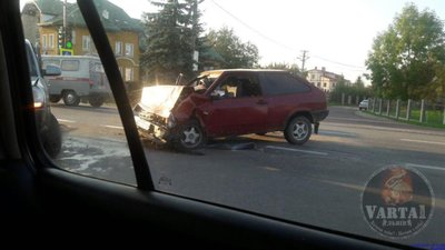 На Львівщині не розминулись автомобілі (ФОТО)