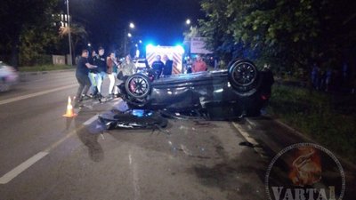 У Львові водій втік з місця ДТП, внаслідок якої травмовані двоє осіб (ФОТО, ВІДЕО)