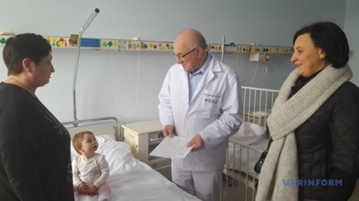 Консул України у Варшаві взяла під опіку дитину загиблого журналіста Романа Кісіля