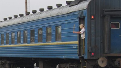 “Укрзалізниця” повідомила про затримку низки потягів через ракетні обстріли