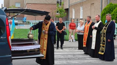 Львівщина зустріла тіло захисника (ФОТО)