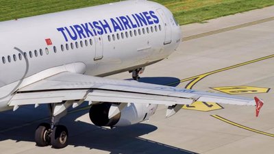 Туреччина вимагатиме довідки від туристів про тести на COVID-19 до 15 квітня