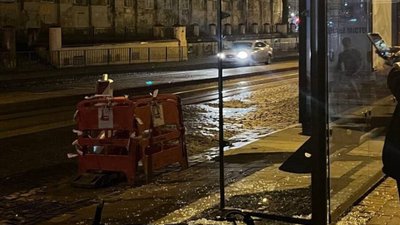 У центрі Львова знищили зупинку