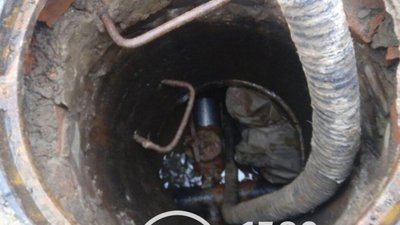 У Львові на Сихові майже дві доби текла вода (ВІДЕО)