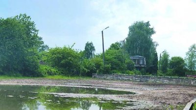 Манеж львівського іподрому потопає у болоті (ФОТО)