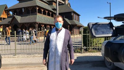 Як у Золочеві під час карантину освячують паски (ВІДЕО)