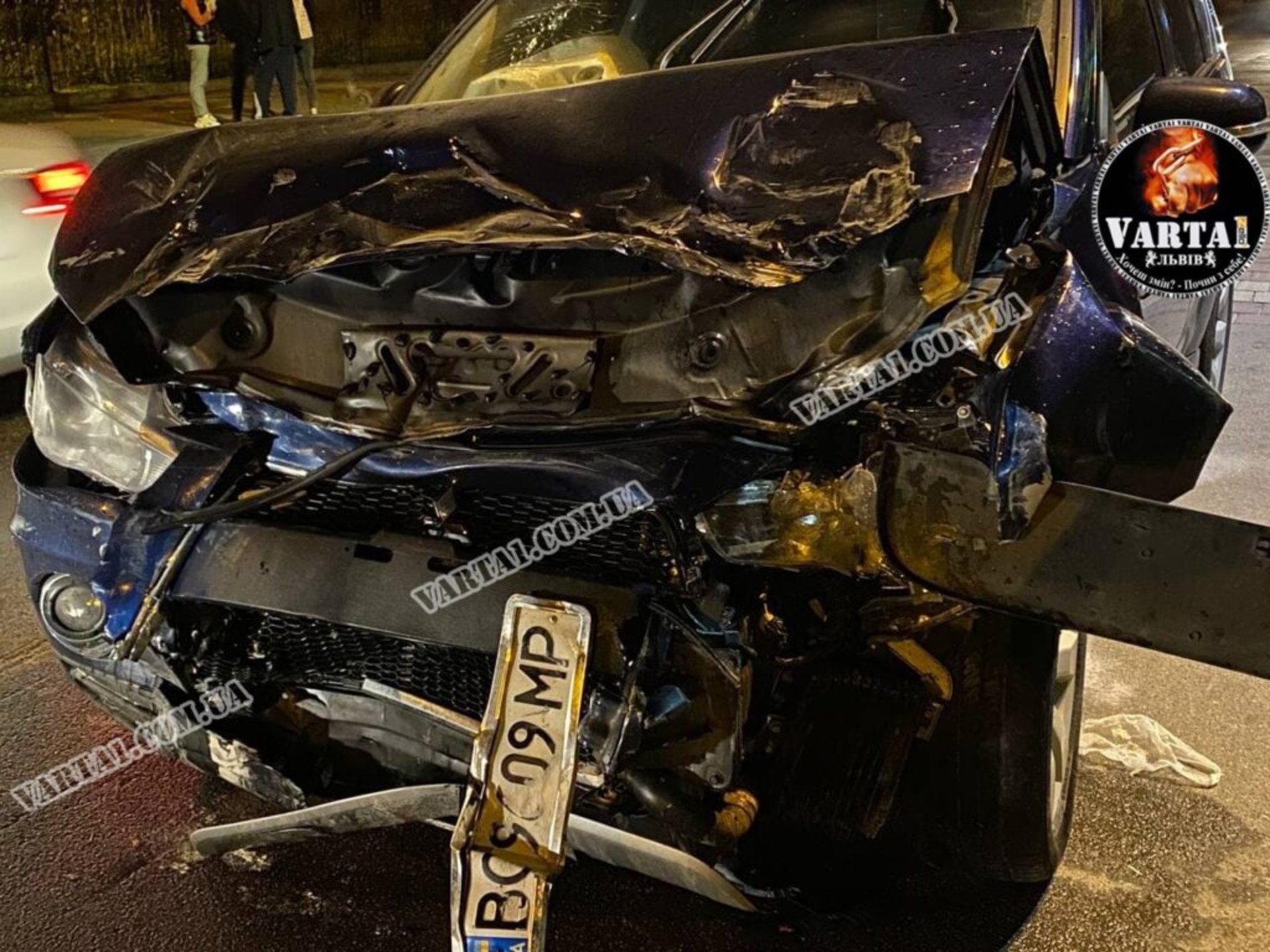 У Львові на вулиці Пулюя сталась потрійна ДТП
