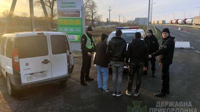 У Краковці нелегали з Афганістану намагались перетнути кордон