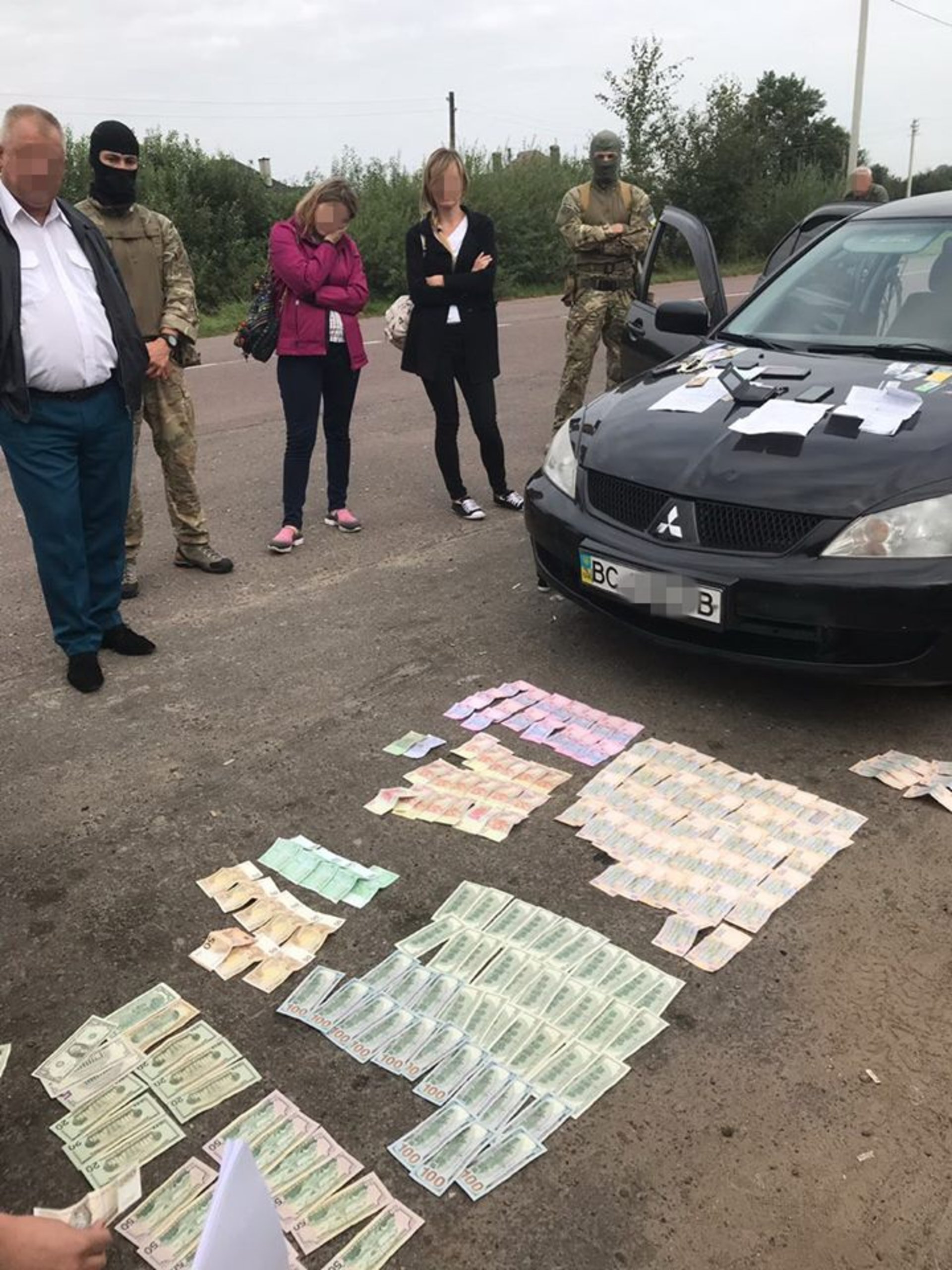 На Львівщині СБУ викрила на хабарі працівників митного поста «Грушів»