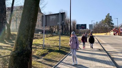 У Дрогобичі, Трускавці та Бориславі учні повертаються за шкільні парти