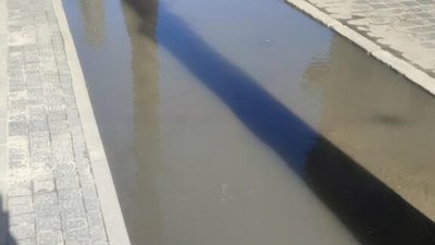 У Львові на одній з вулиць утворилось озеро