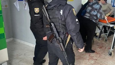 На Закарпатті депутат підірвав гранати під час сесії сільради: поранено 26 людей