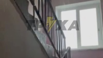 У Львові на Сихові затопило підʼїзд будинку (ВІДЕО)