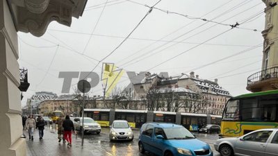 У центрі Львова проходить парад трамваїв (ФОТО)