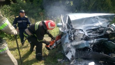 Трагічні «жнива» львівських доріг: за тиждень на Львівщині в ДТП загинуло 10 людей і більше півсотні травмованих