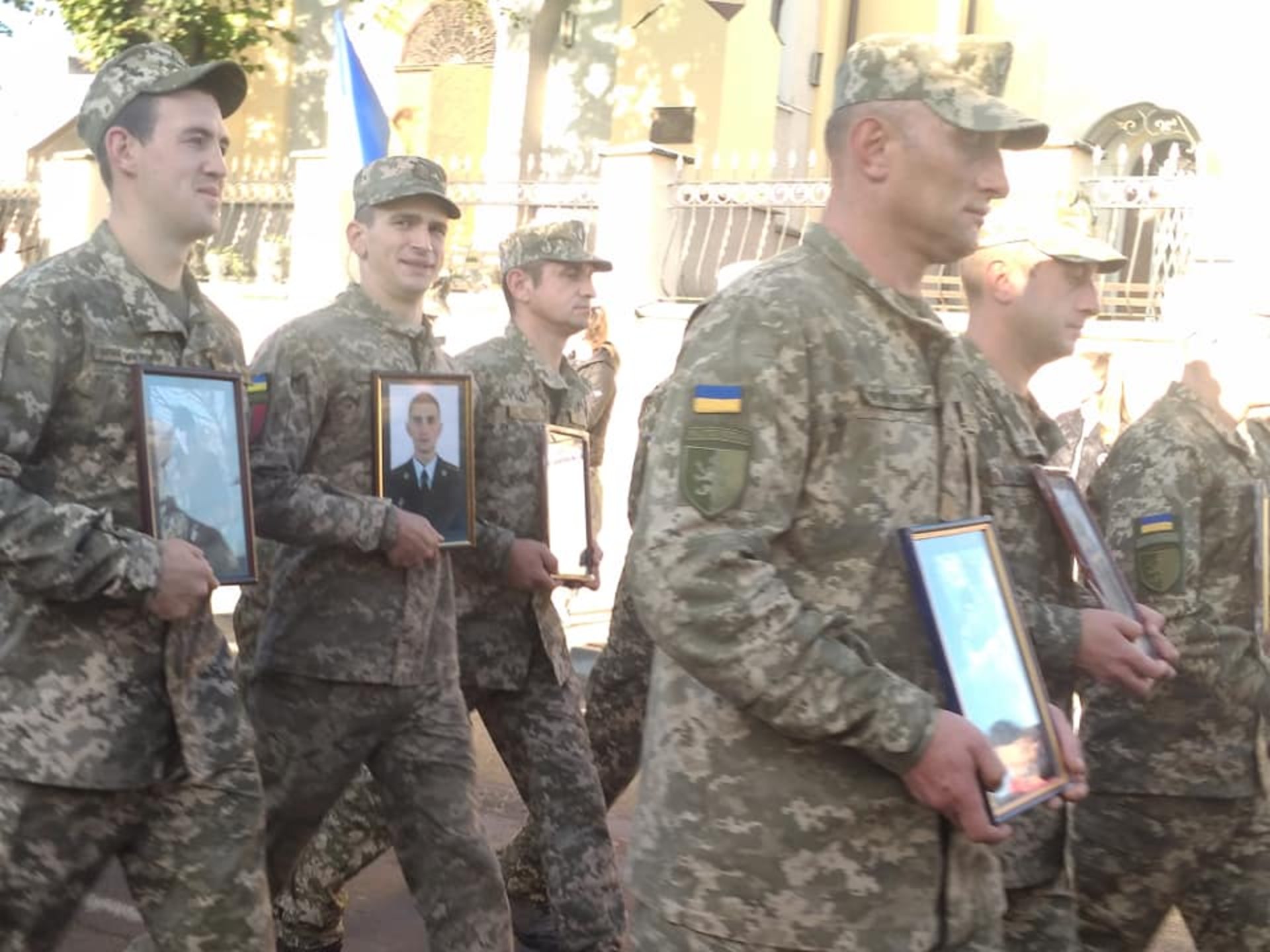 Львівщина зустрічає військових, які повернулись із зони ведення бойових дій. Фото Юля Субота, 4studio