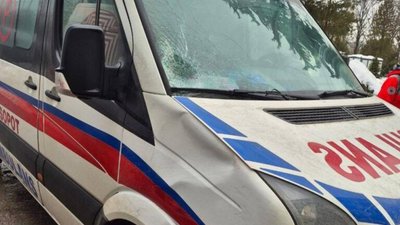 На Львівщині водій швидкої збив 10-річну дівчину
