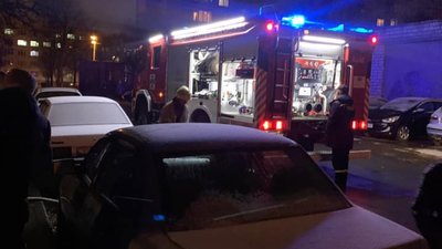У Львові жінку визволили із зачиненої квартири  наповненої димом (ФОТО)