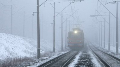 На Львівській залізниці жоден поїзд наразі не вибився з графіку через сніг