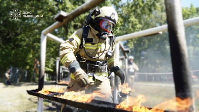 На Львівщині відзначили рятувальників