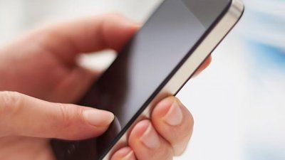 На Львівщині школяр знищив мобільний, щоб не писати контрольну роботу