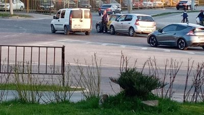У Львові на перехресті не розминулись автомобілі (ФОТО)