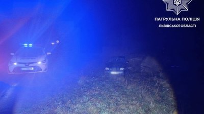 За добу на Львівщині поліцейські зафіксували 13 ДТП
