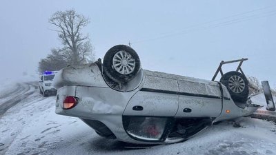 На Одещині люди, які потрапили у снігову пастку - у відчаї (ВІДЕО)