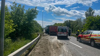 У Малечковичах водія "Mercedes-Benz 413" затиснуло в автомобілі