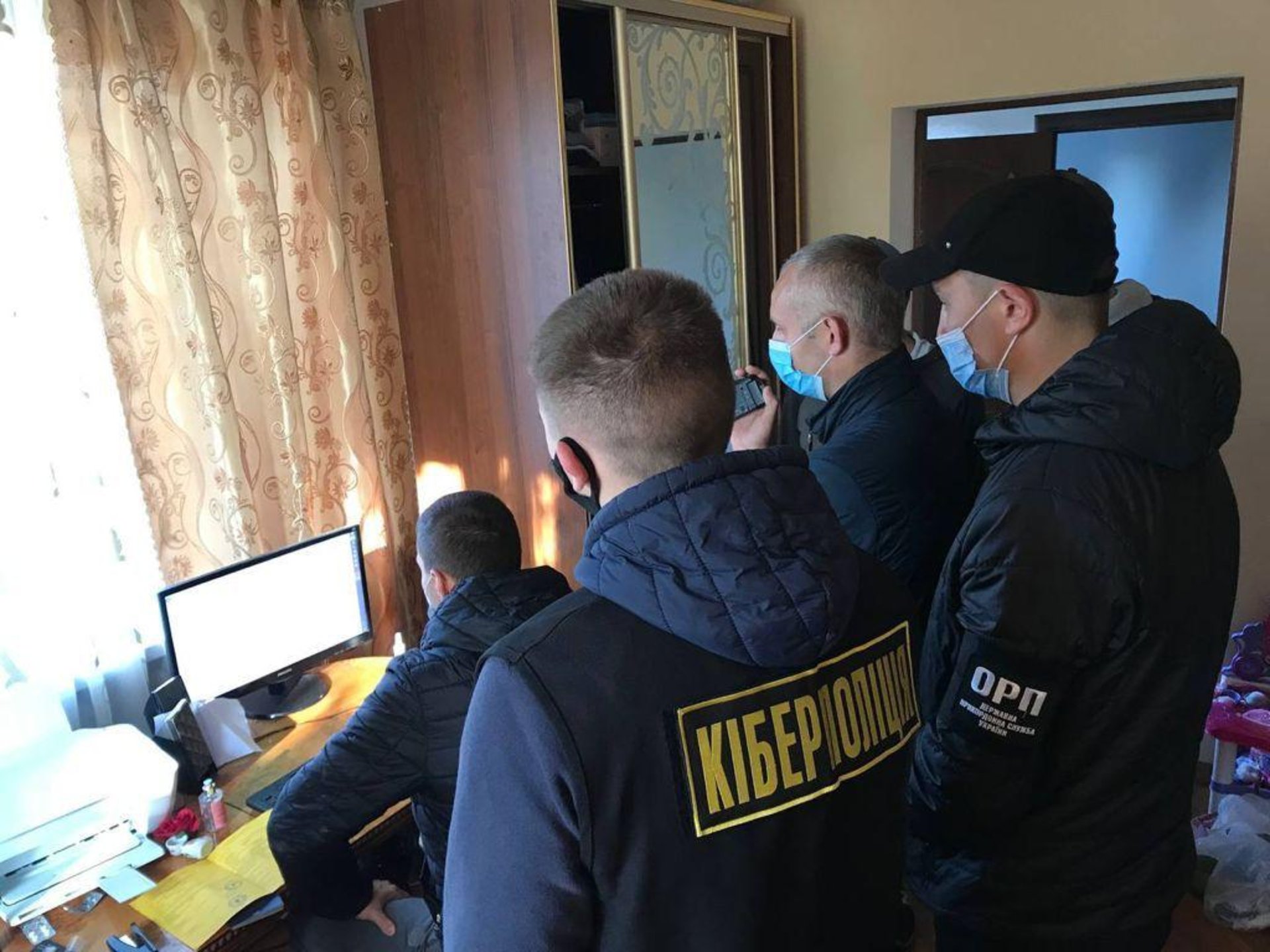 На Львівщині викрили схему виготовлення міжнародних сертифікатів про вакцинацію від коронавірусу