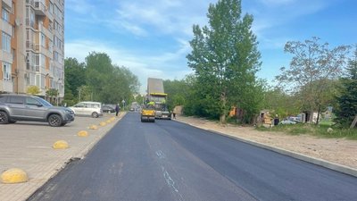 У Львові у спальному районі до ранку перекрили проїзд