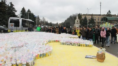 На Одещині зробили найбільшу в Україні мапу з пасок
