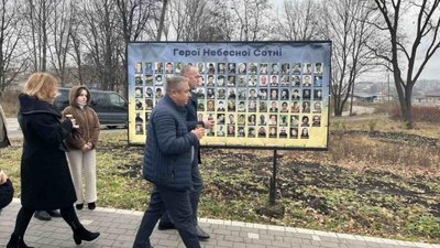 У Стебнику освятили Меморіал захисникам України