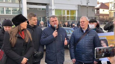 Зеленський вчиняє оманливі дії, щоб відвернути увагу від справжніх проблем, - Синютка (ВІДЕО)