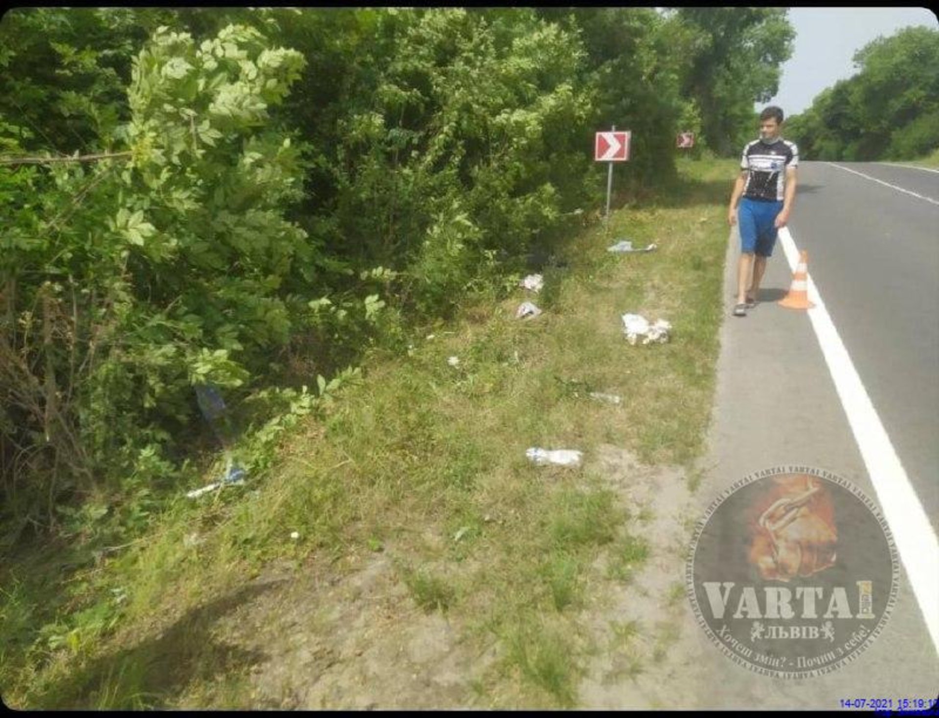 На трасі "Львів - Луцьк" мотоцикліст злетів з траси