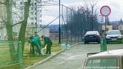 У Трускавці чоловік втратив свідомість у черзі за водою (ФОТО)