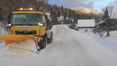 Львівщину засипало снігом