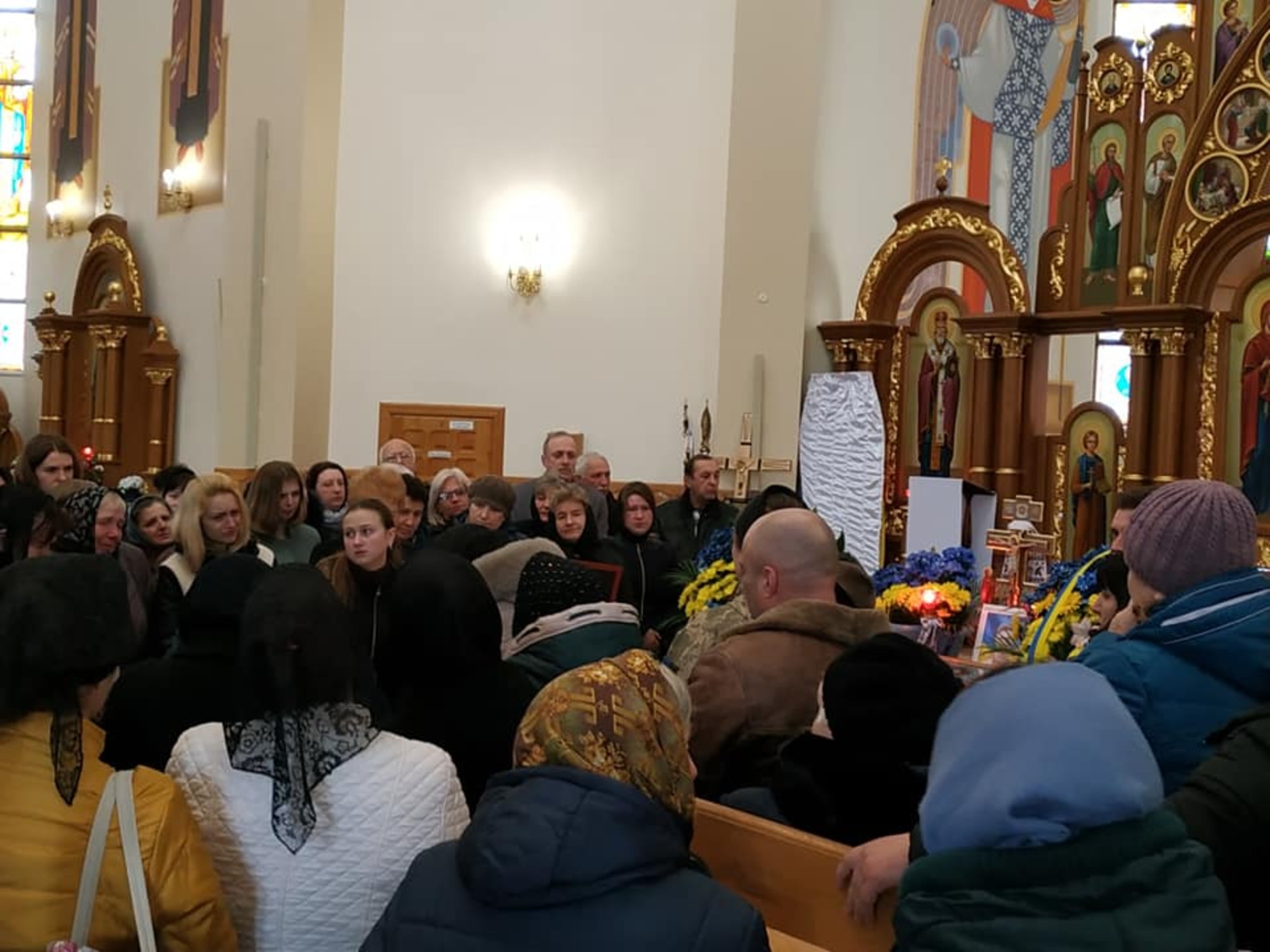 У Новояворівську прощаються з Героєм України Богданом Слободою. Фото: Яворівська РДА.