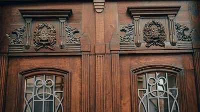 У Львові відновили історичну сецесійну браму на вулиці Антоновича